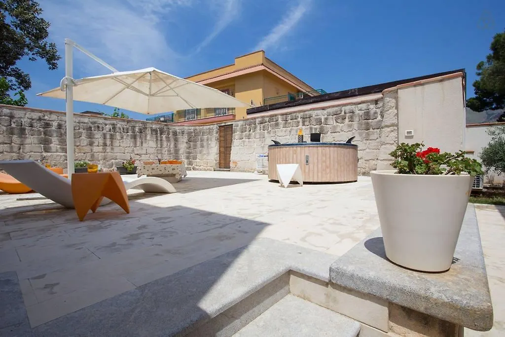 Luxury Villa Nettuno Palermo Italië